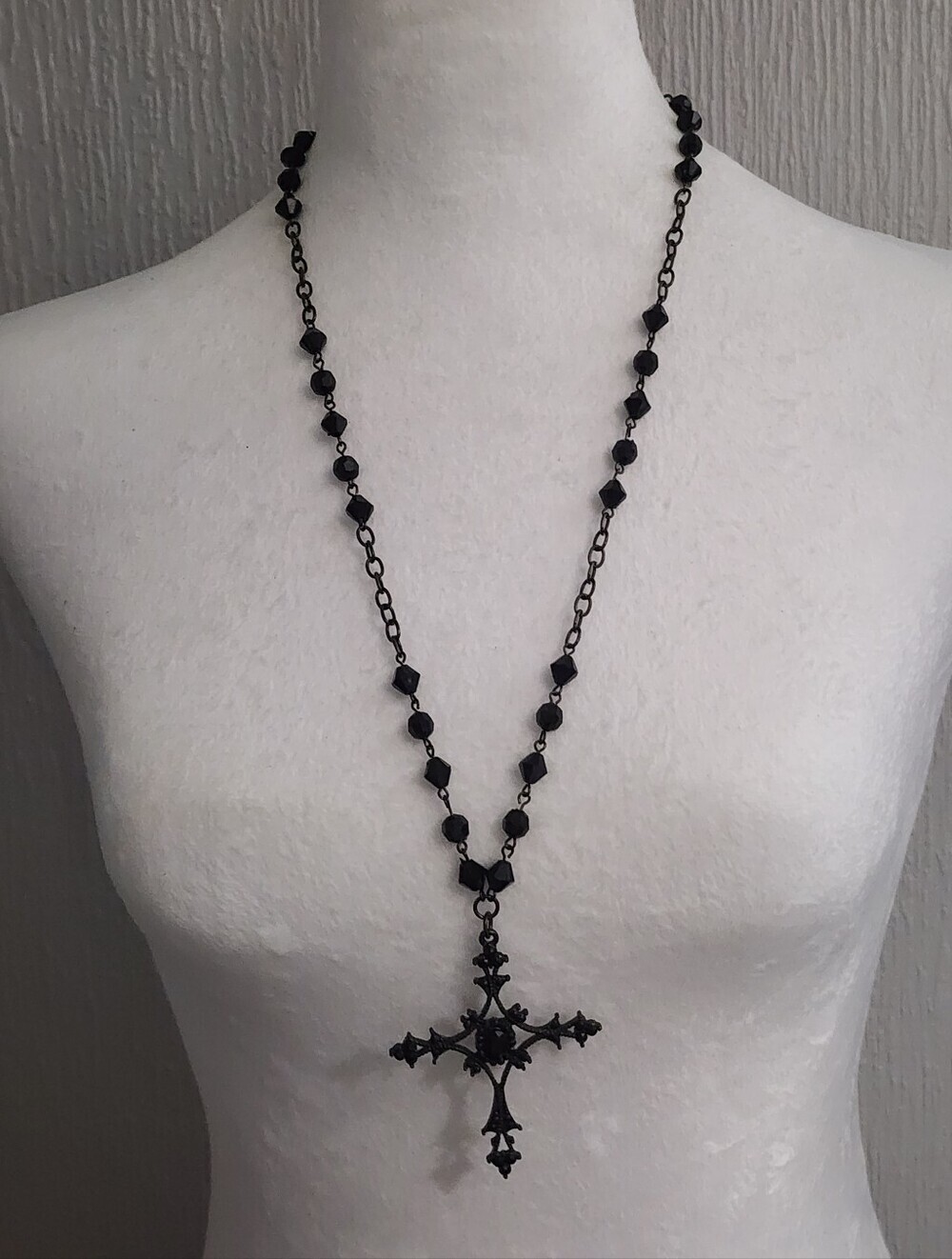 Black Gothic Cross Pendant Necklace - Picture 4 of 7